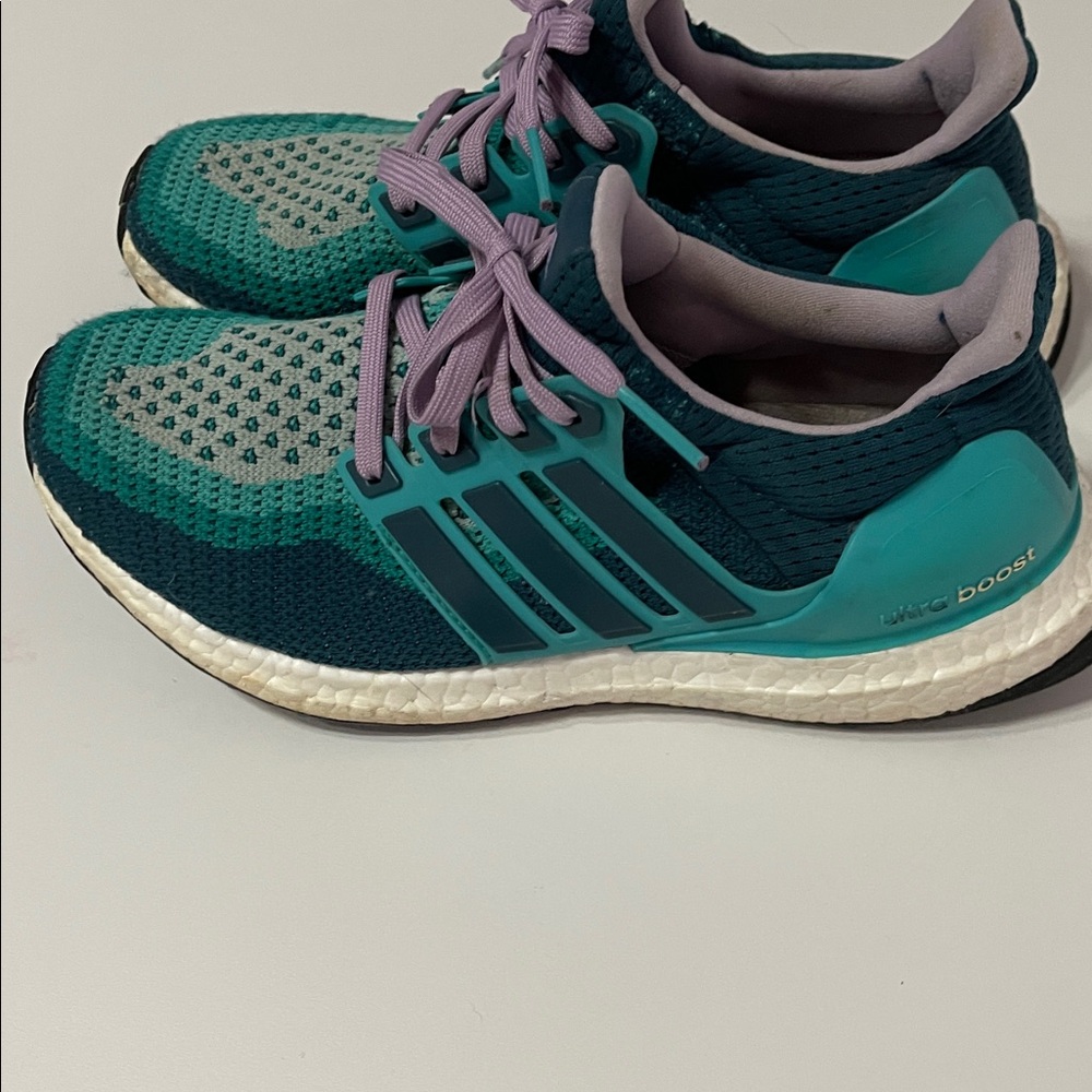 adidas Ultra Boost Teal and Purple women’s Athletic Shoes sz 7